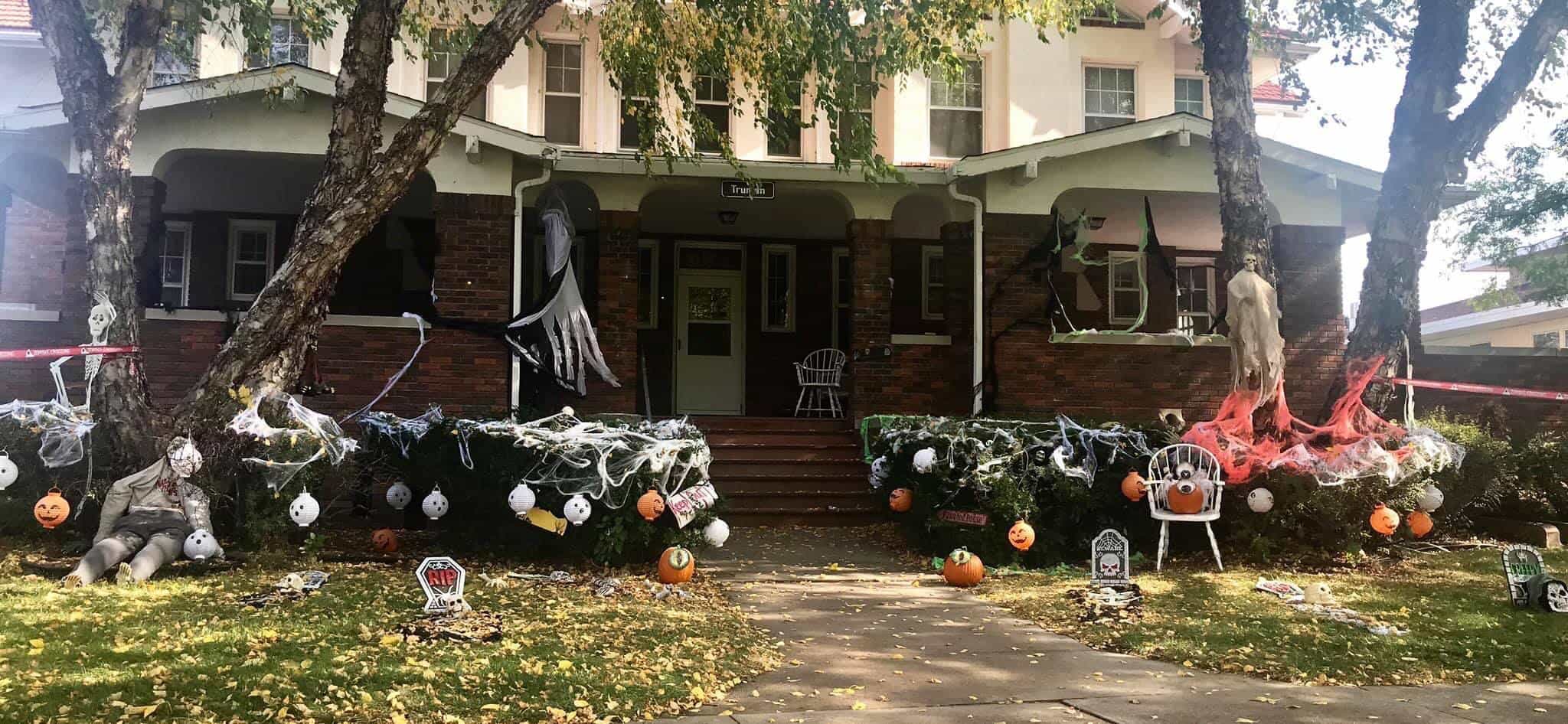 Halloween decorating